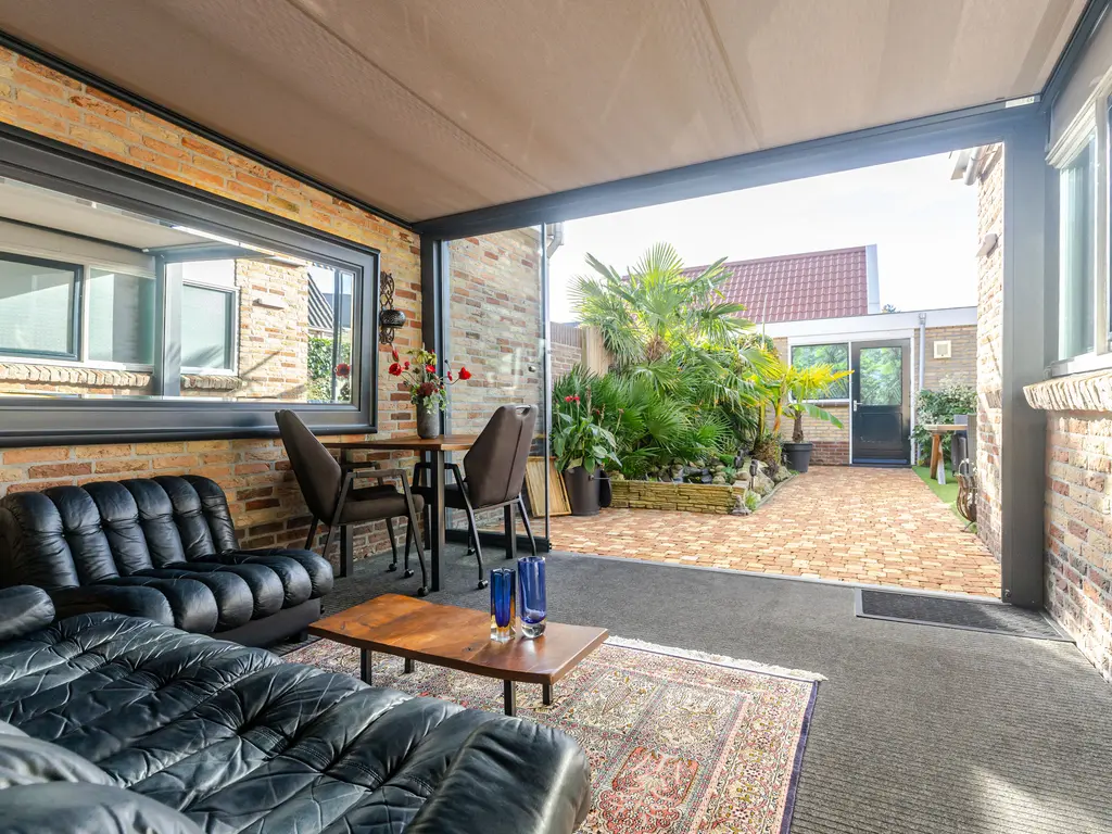 Dirk Hulstweg 4, OOSTERBLOKKER