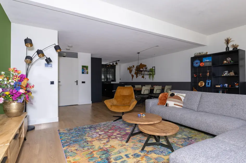 John Raedeckerhof 13