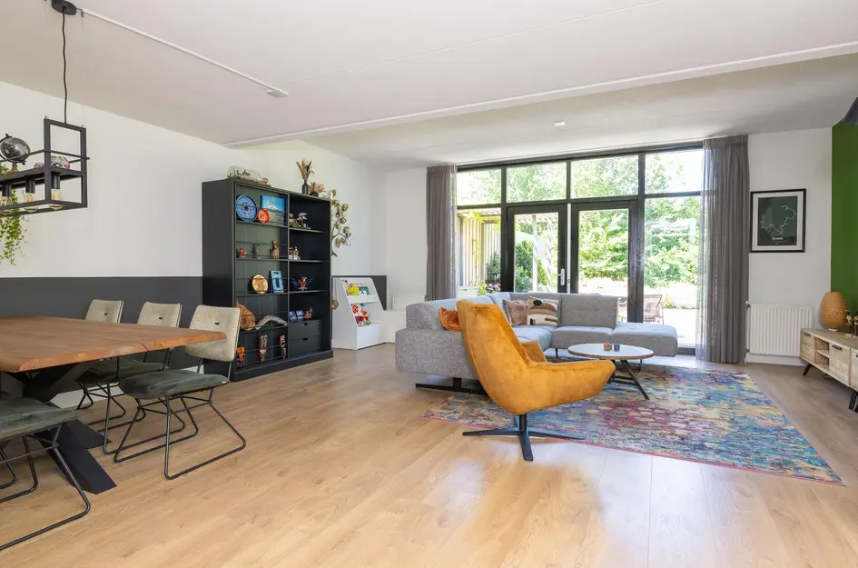 John Raedeckerhof 13