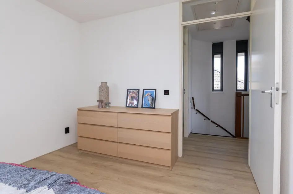 John Raedeckerhof 13