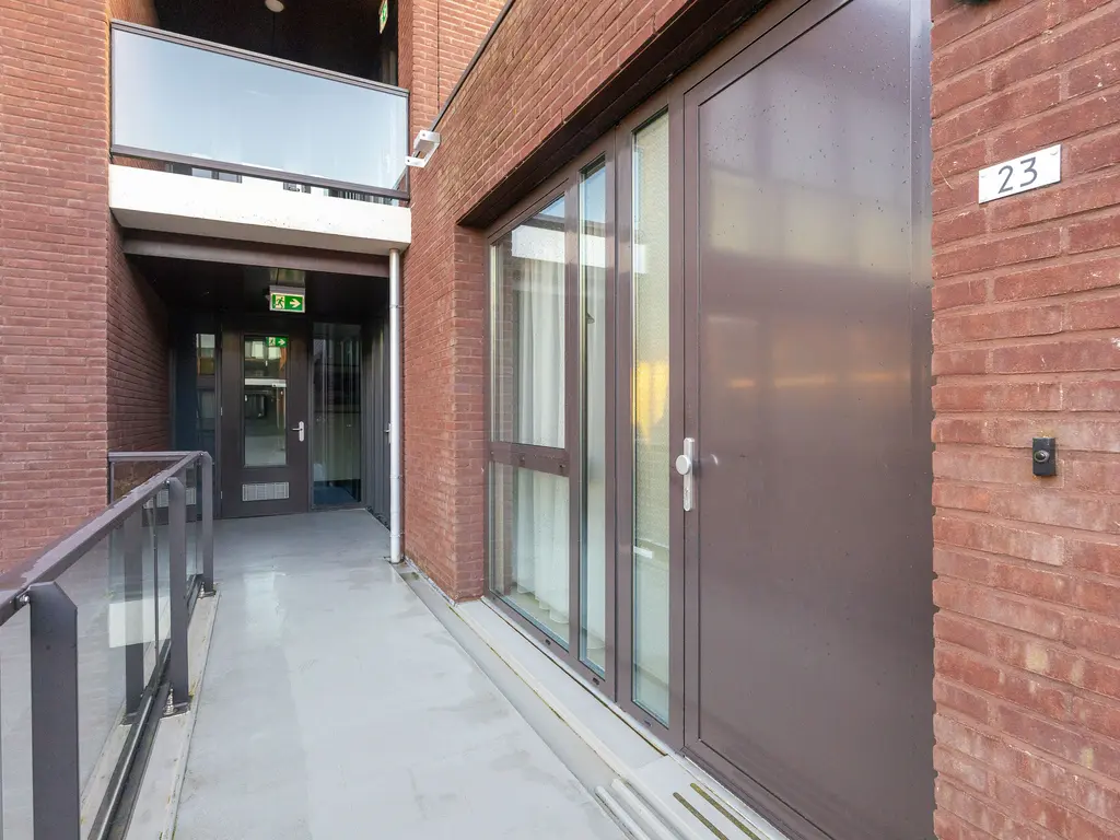 IJsvogel 23, BLOKKER