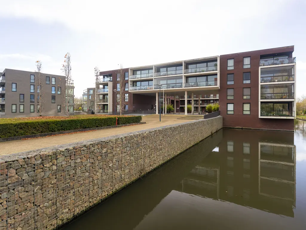 IJsvogel 23, BLOKKER