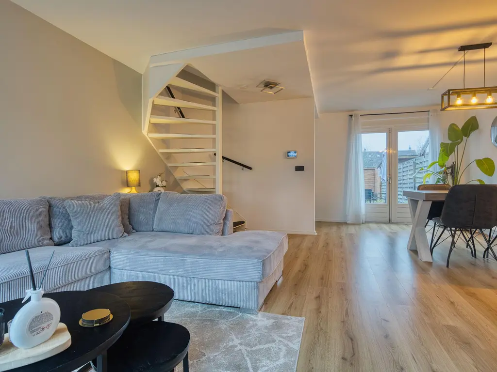 Nachtegaal 55, HOORN