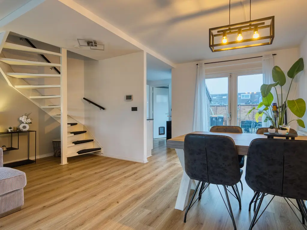 Nachtegaal 55, HOORN