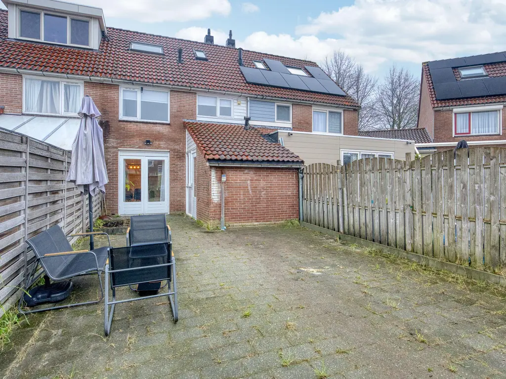 Nachtegaal 55, HOORN