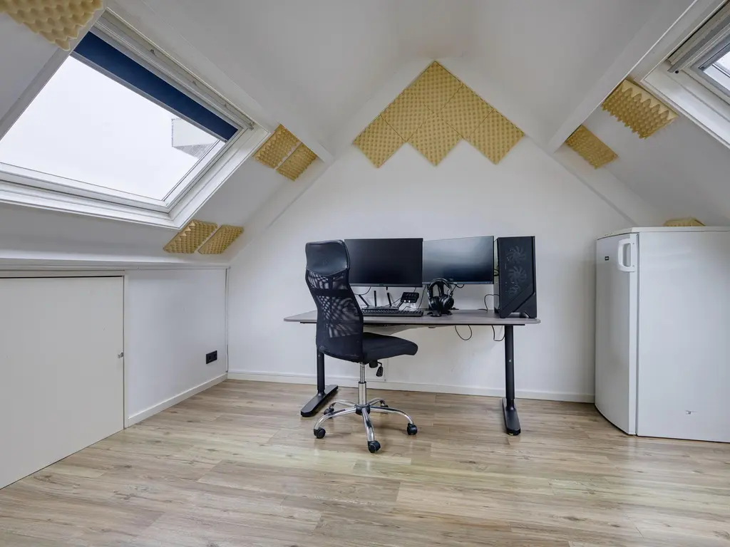 Nachtegaal 55, HOORN