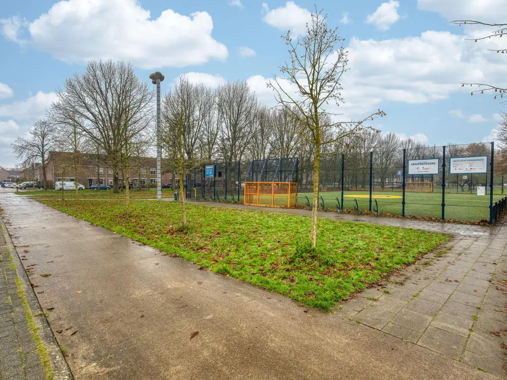 Nachtegaal 55, HOORN