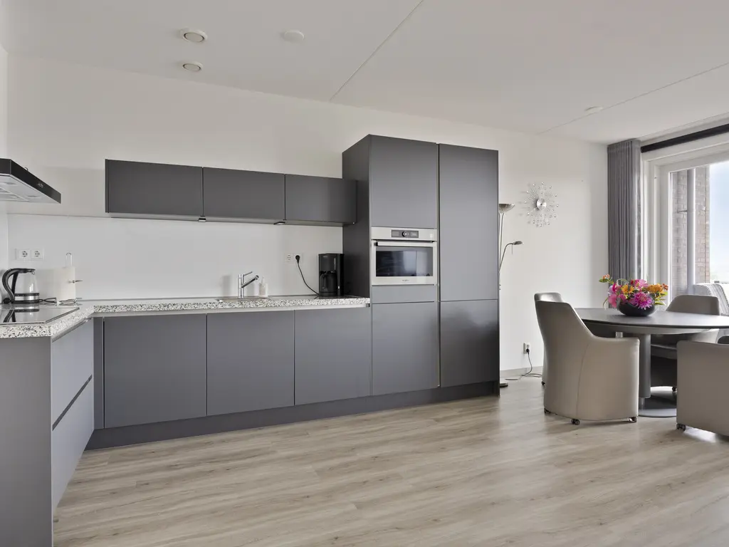 Jan Doustraat 72, ZWAAG