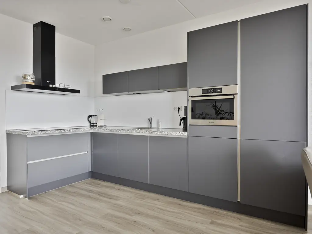 Jan Doustraat 72, ZWAAG