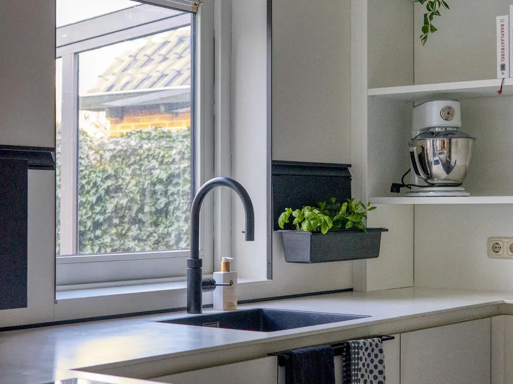 Koewijzend 43A, ZWAAG