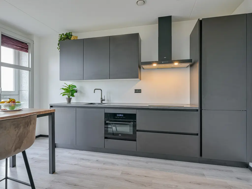 Lapis Lazuli 160, HEERHUGOWAARD