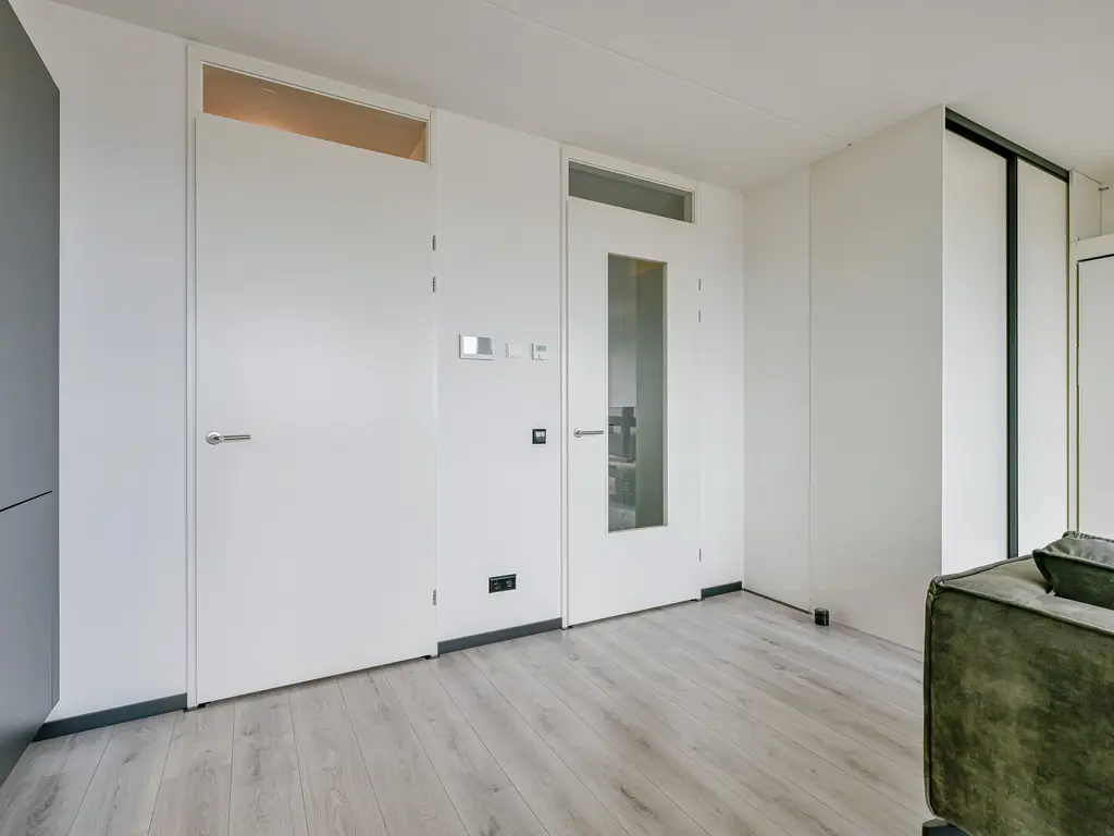 Lapis Lazuli 160, HEERHUGOWAARD