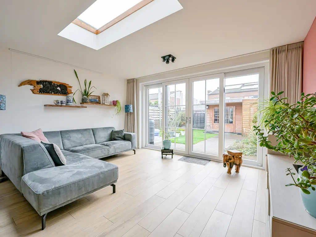 Aagje Dekentuin 28, HEERHUGOWAARD