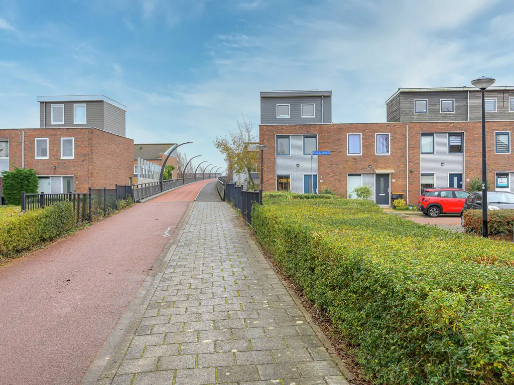 Aagje Dekentuin 28, HEERHUGOWAARD