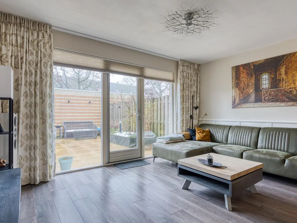 Robert Stolzhof 187, HOORN