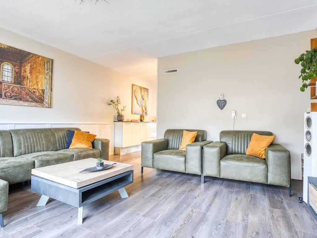 Robert Stolzhof 187, HOORN