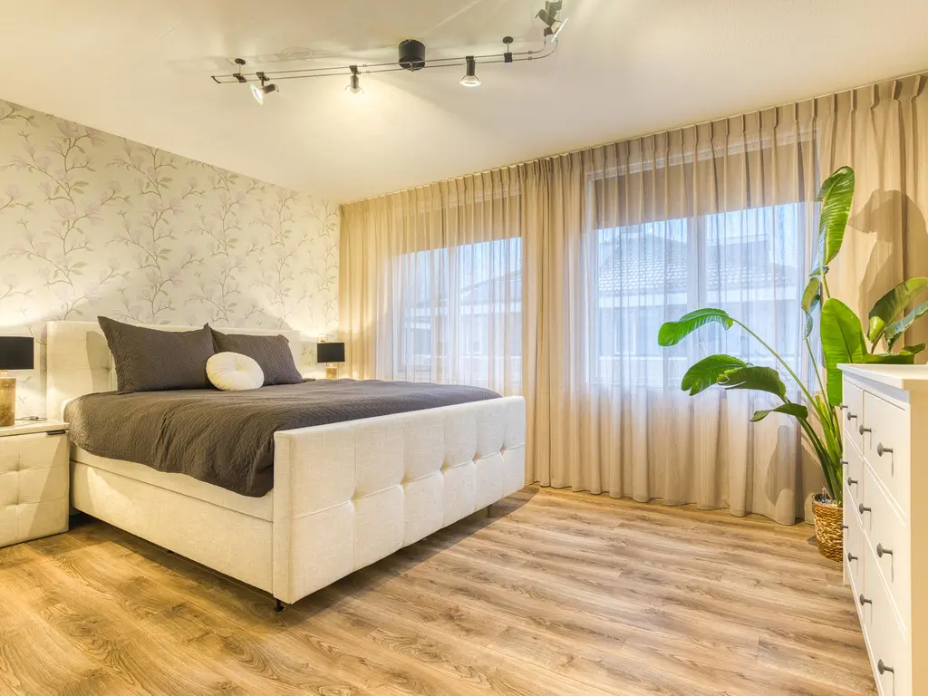 Robert Stolzhof 187, HOORN