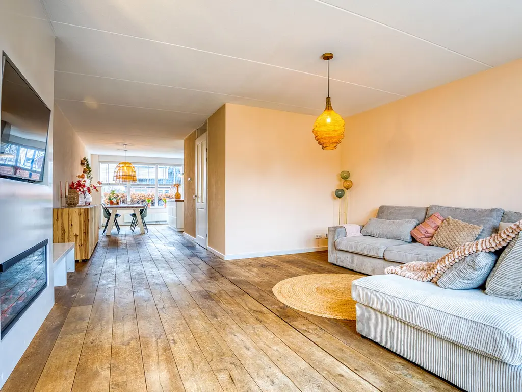 Jan Doustraat 34, ZWAAG