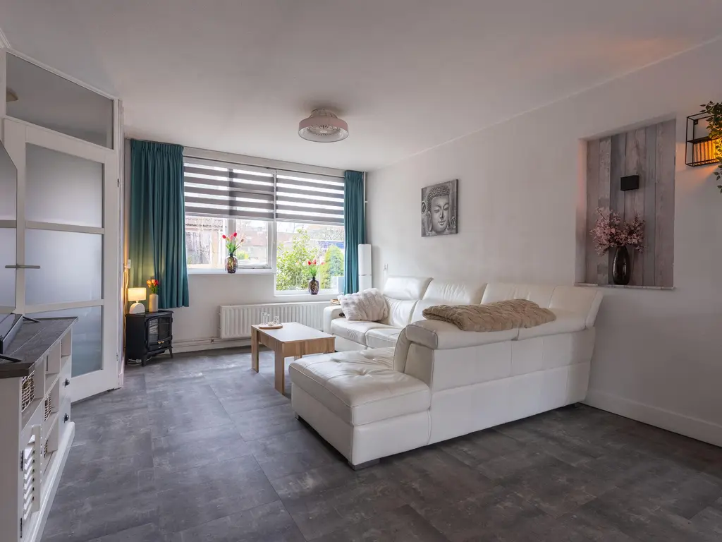 Boterbloem 111, ZWAAG