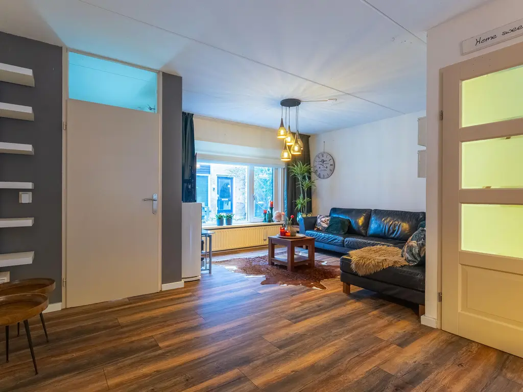 Ridderspoor 33, ZWAAG