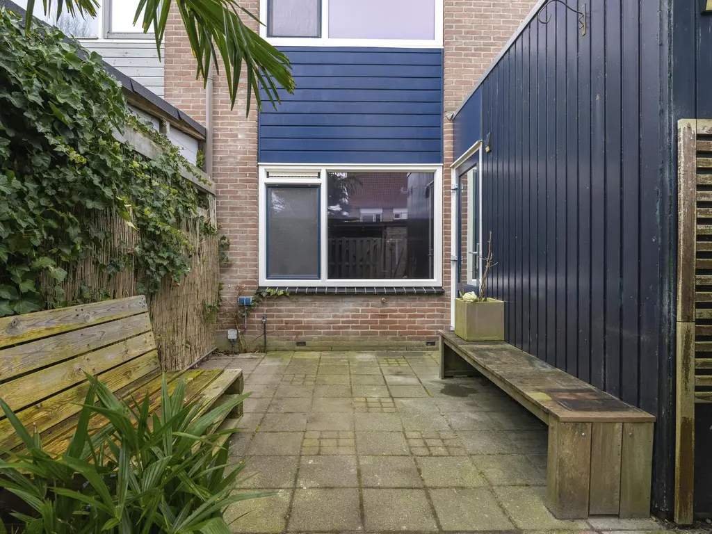 Ridderspoor 33, ZWAAG