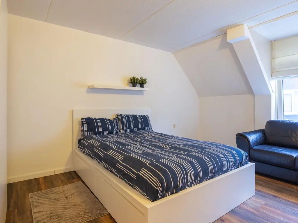 Ridderspoor 33, ZWAAG