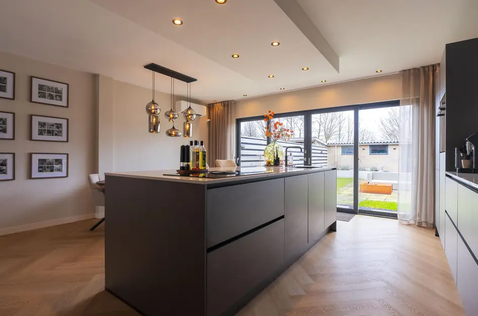 Burgemeester Elmersstraat 36