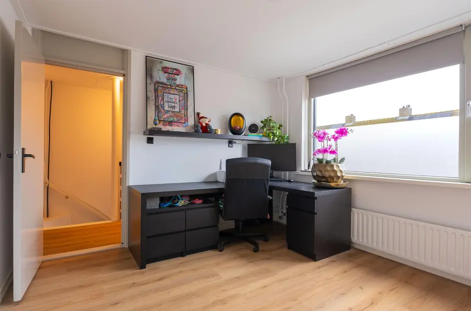 Burgemeester Elmersstraat 36