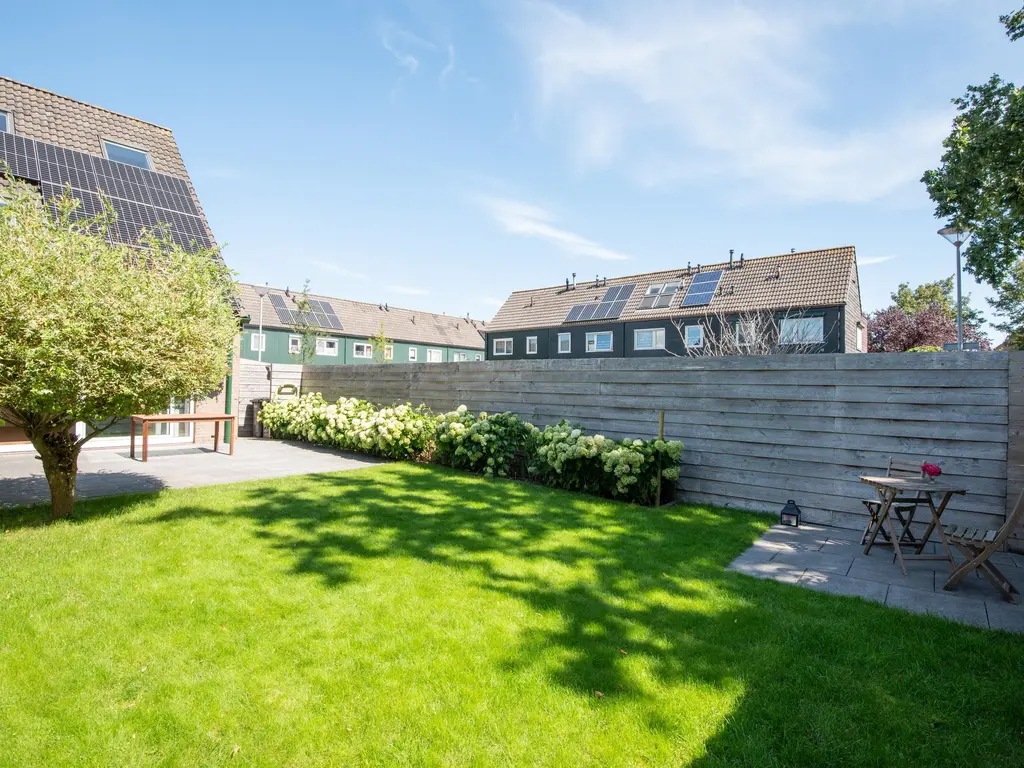 Zwanebloem 1, ZWAAG