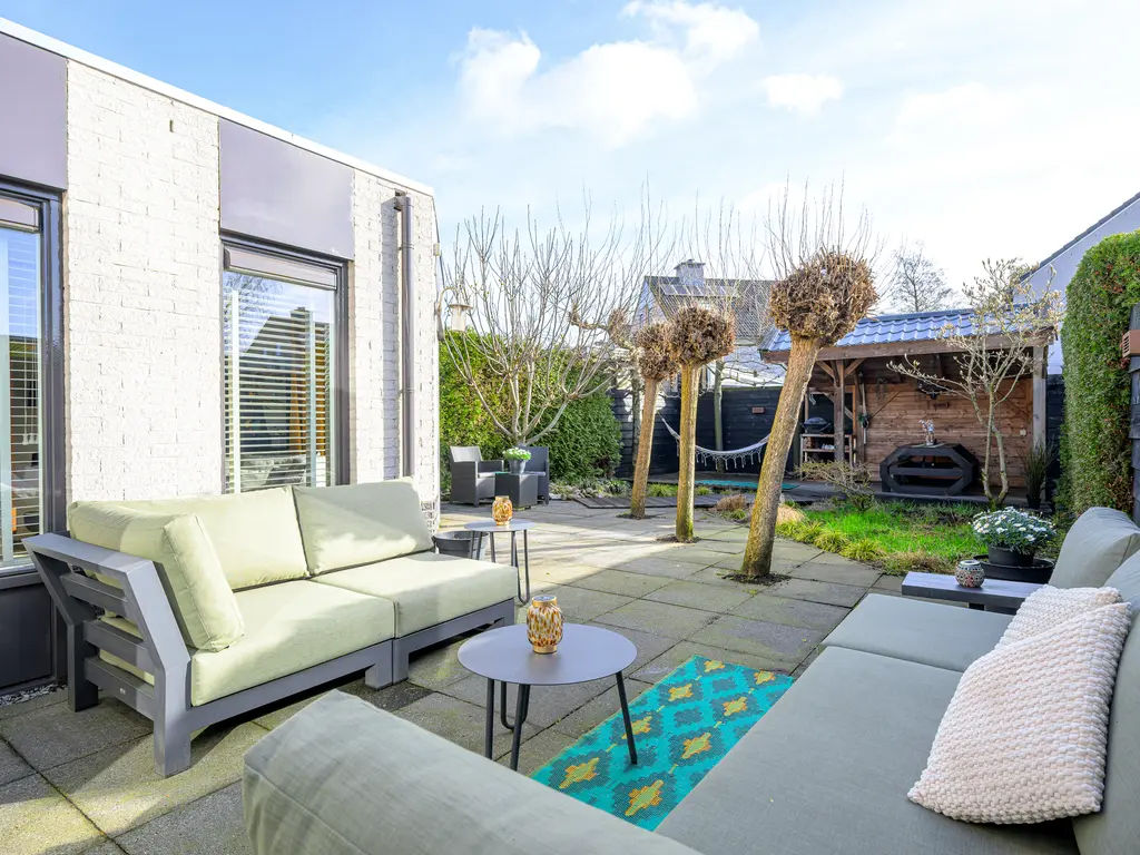 Zwarte Dolfijn 27, HEERHUGOWAARD