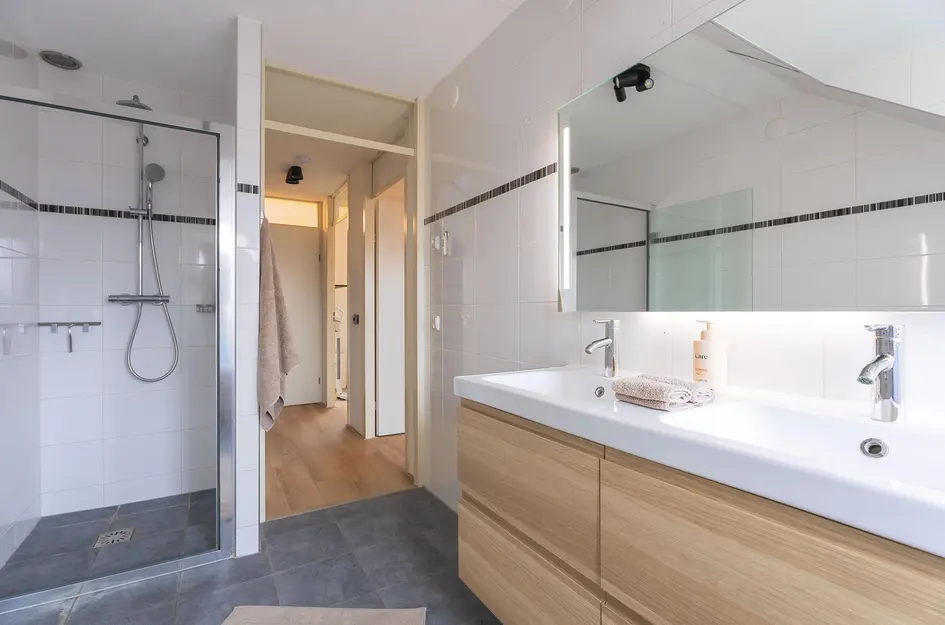 John Raedeckerhof 175