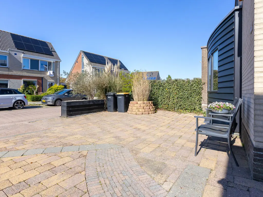 Spanker 13, MEDEMBLIK