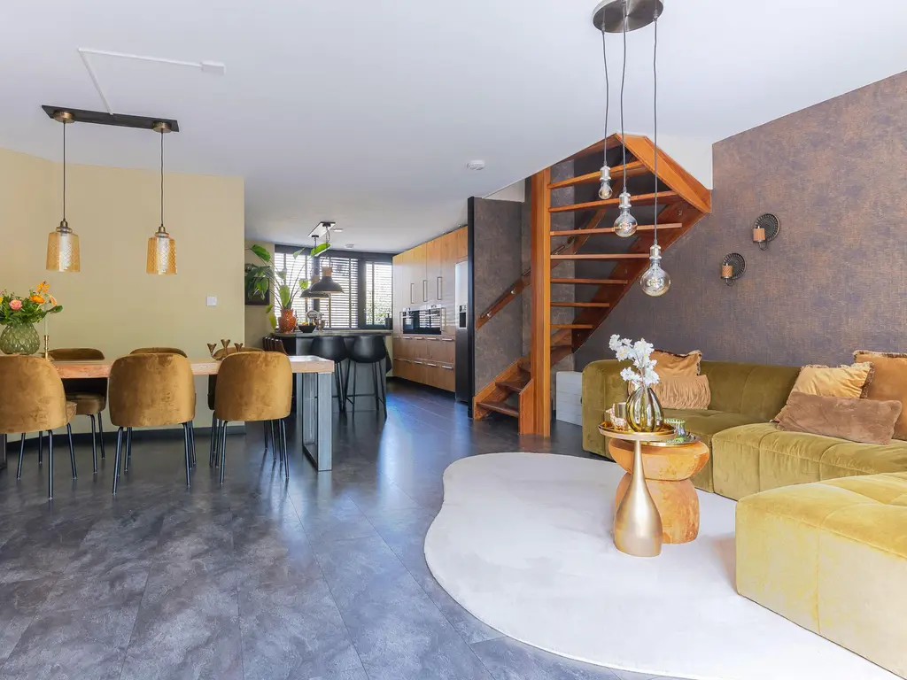 Spanker 13, MEDEMBLIK