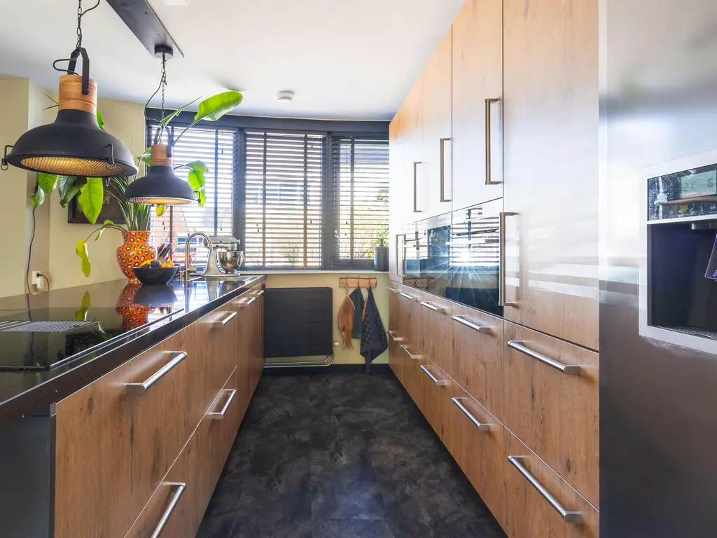 Spanker 13, MEDEMBLIK