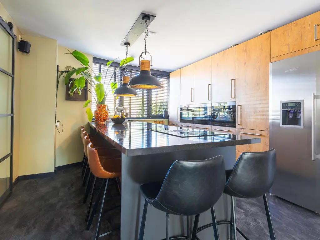 Spanker 13, MEDEMBLIK