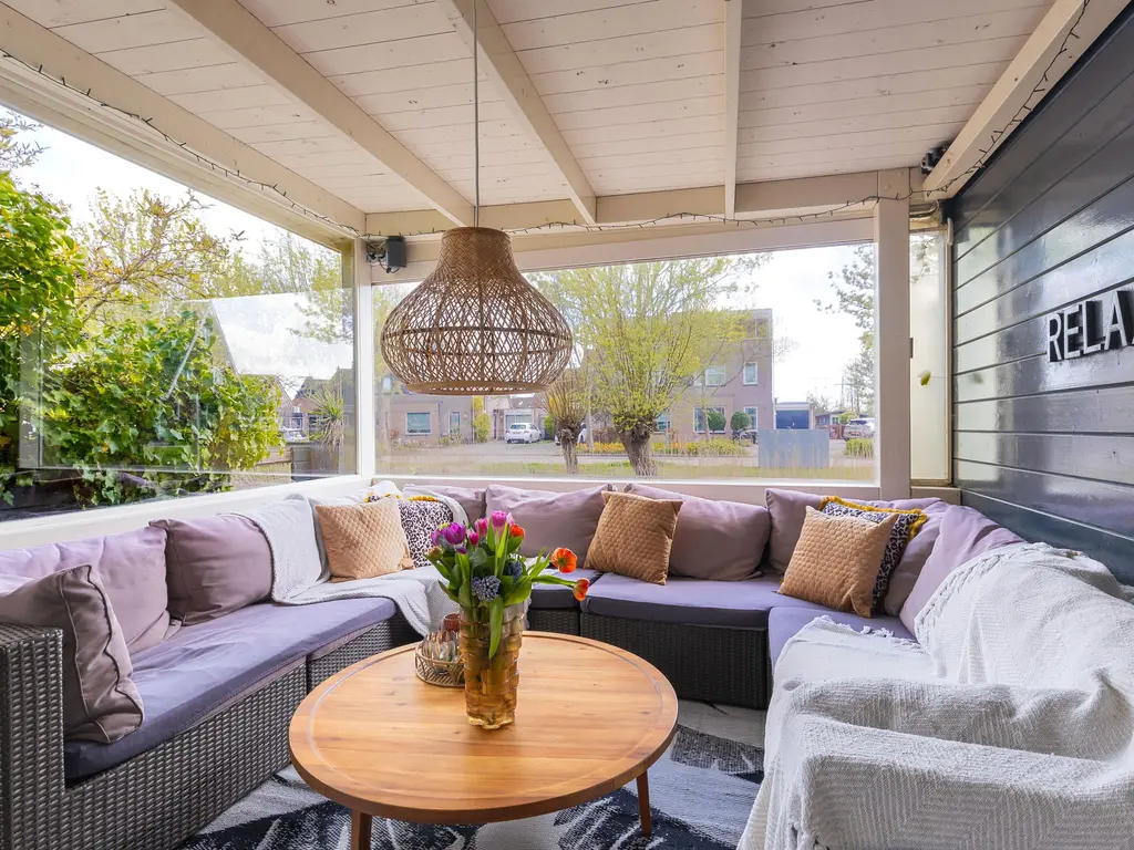 Spanker 13, MEDEMBLIK