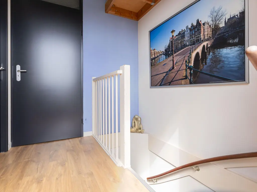 Spanker 13, MEDEMBLIK