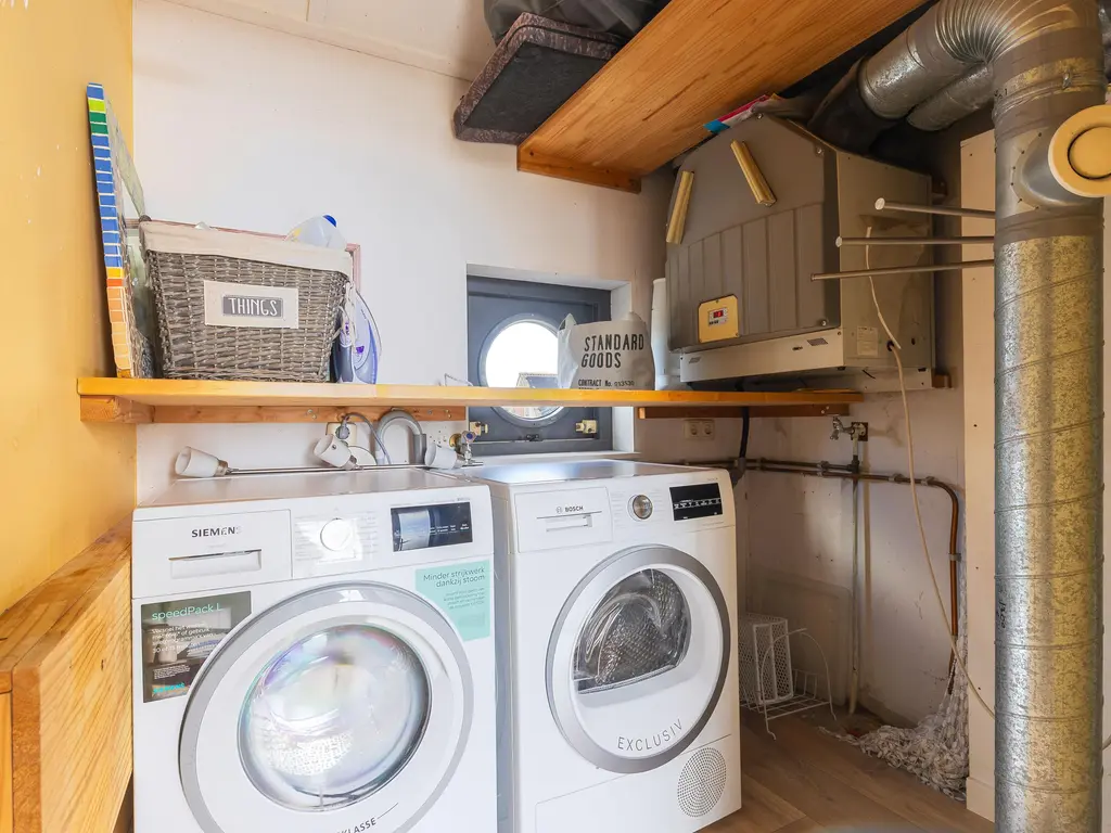 Spanker 13, MEDEMBLIK