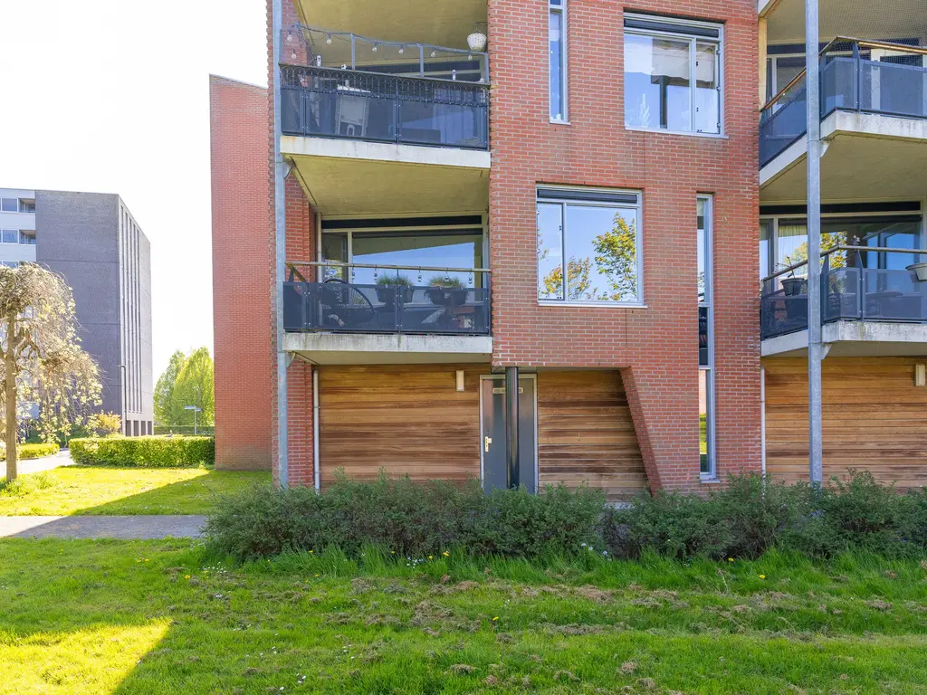 Tjaarlingermeer 126, HEERHUGOWAARD
