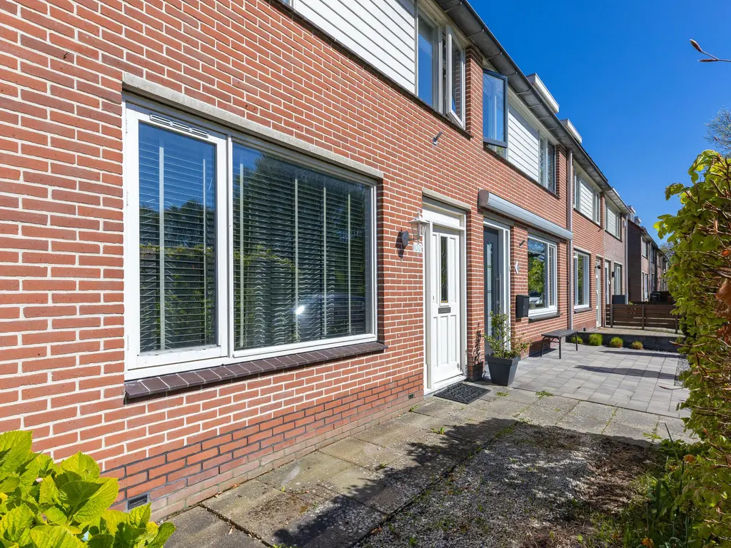 Nachtegaal 100, HOORN