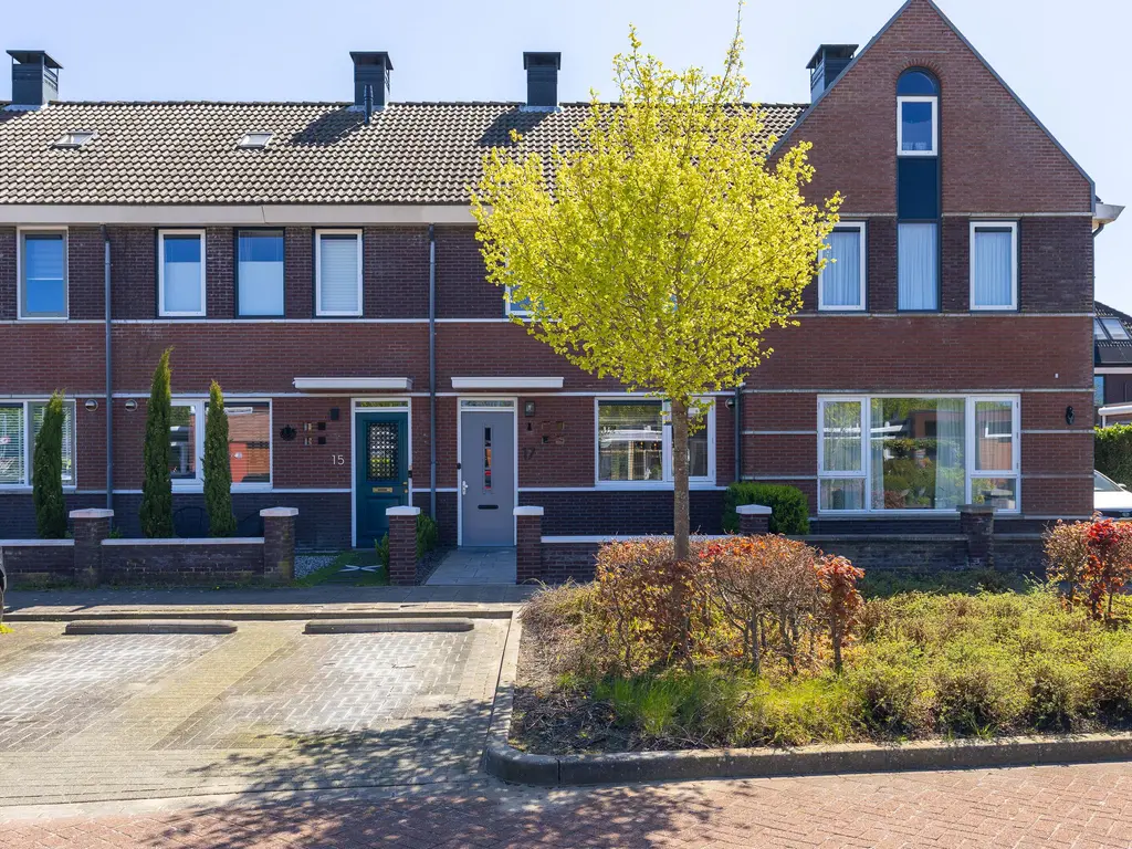 Koolmees 17, HOOGKARSPEL