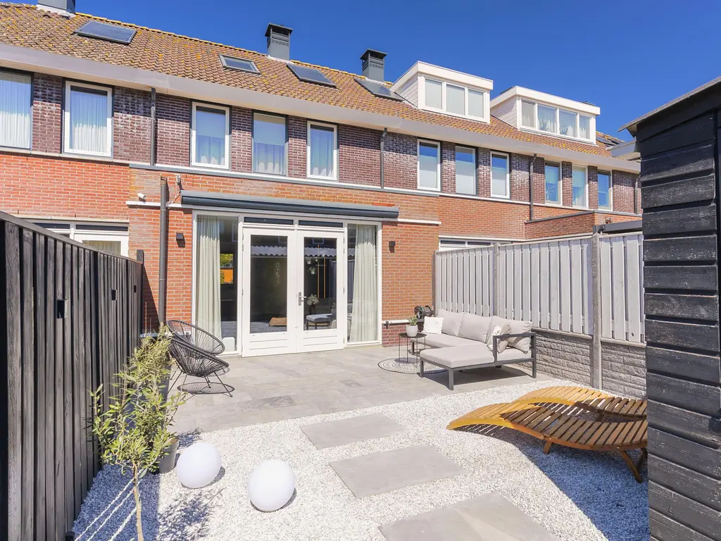 Koolmees 17, HOOGKARSPEL