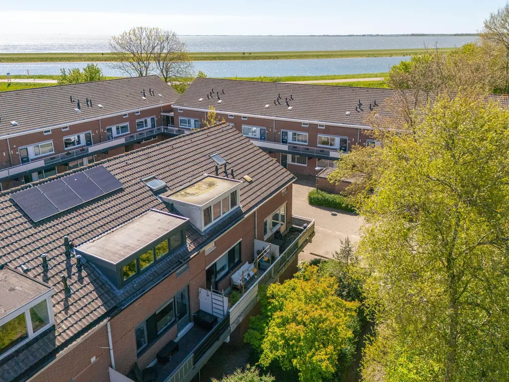 Poolster 93, HOORN