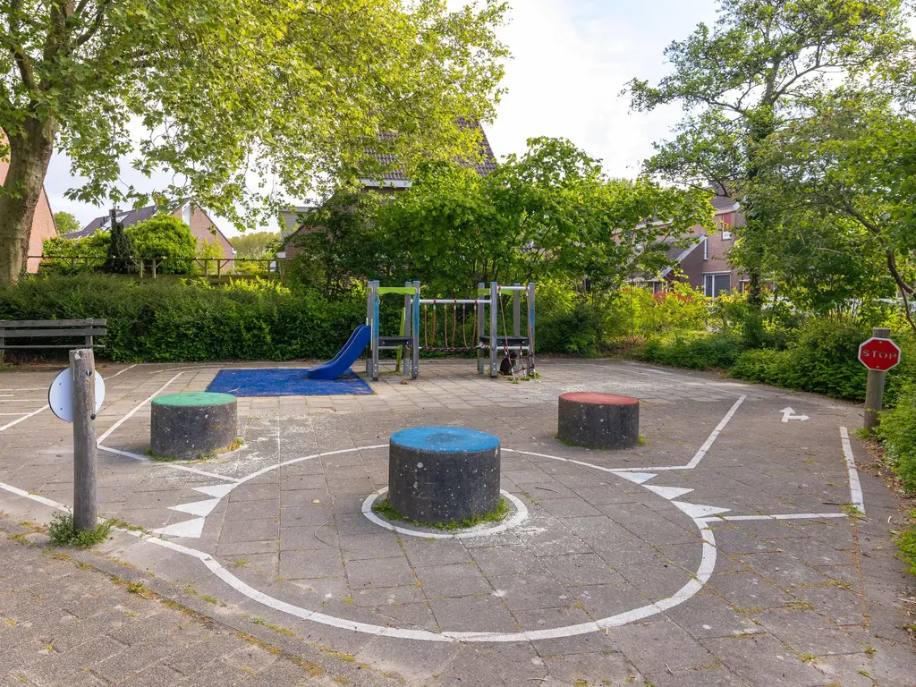Langetuin 98, ZWAAG