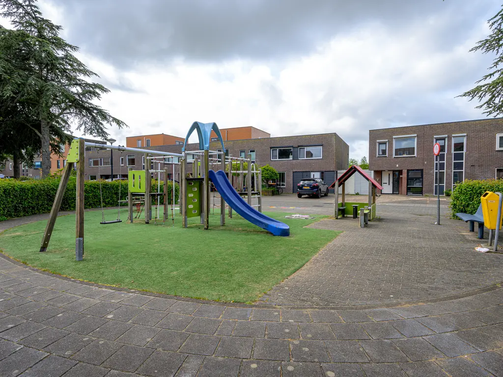 Rie Beisenherzland 5, HEERHUGOWAARD