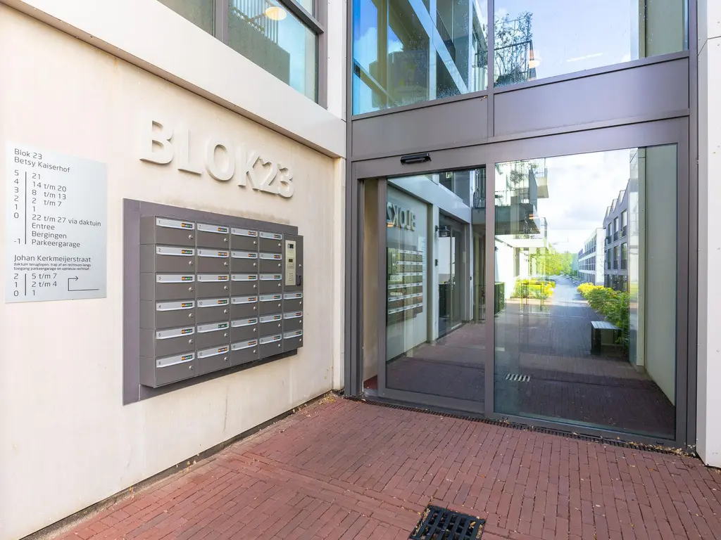 Betsy Kaiserhof 8, HOORN