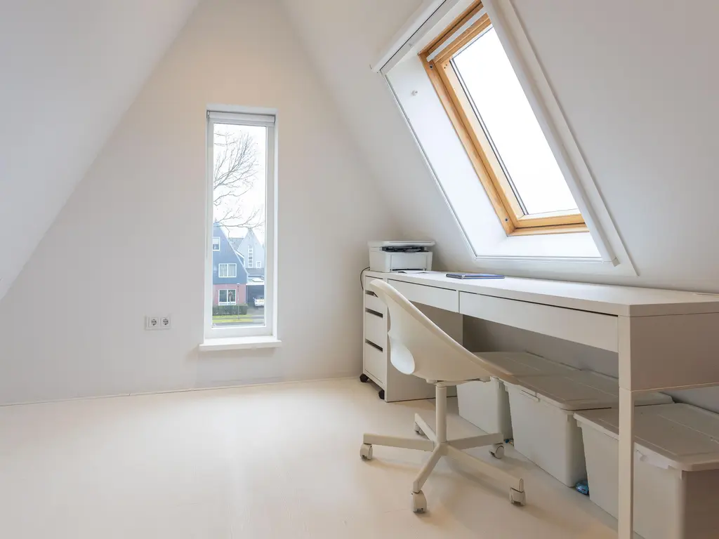 Vredemaker 138, ZWAAG