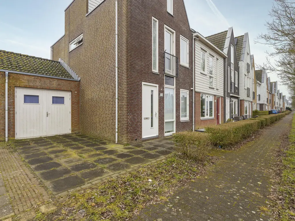 Vredemaker 138, ZWAAG