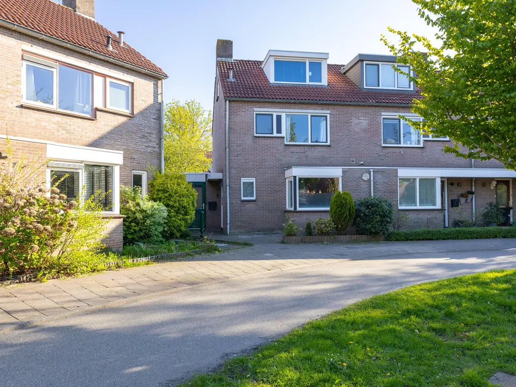 Kinderbalk 7, HOORN