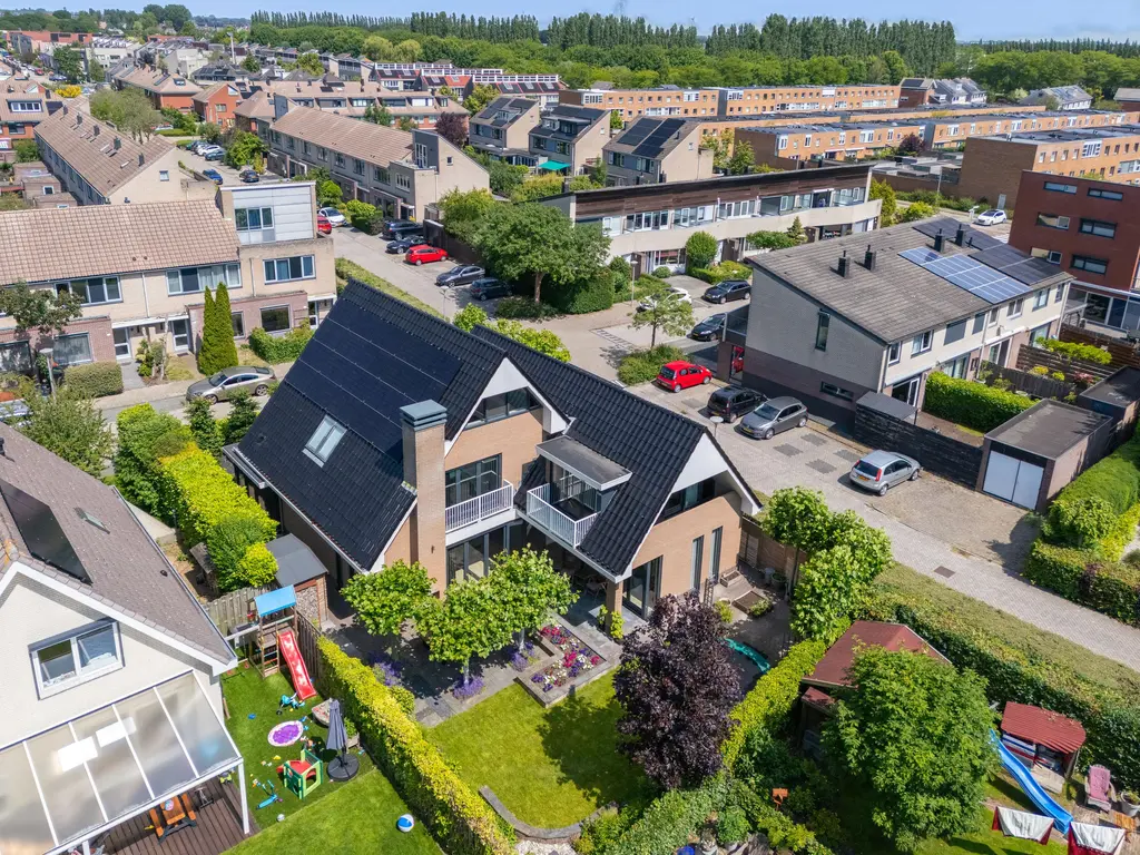 Bertus Aafjeshof 142, HOORN
